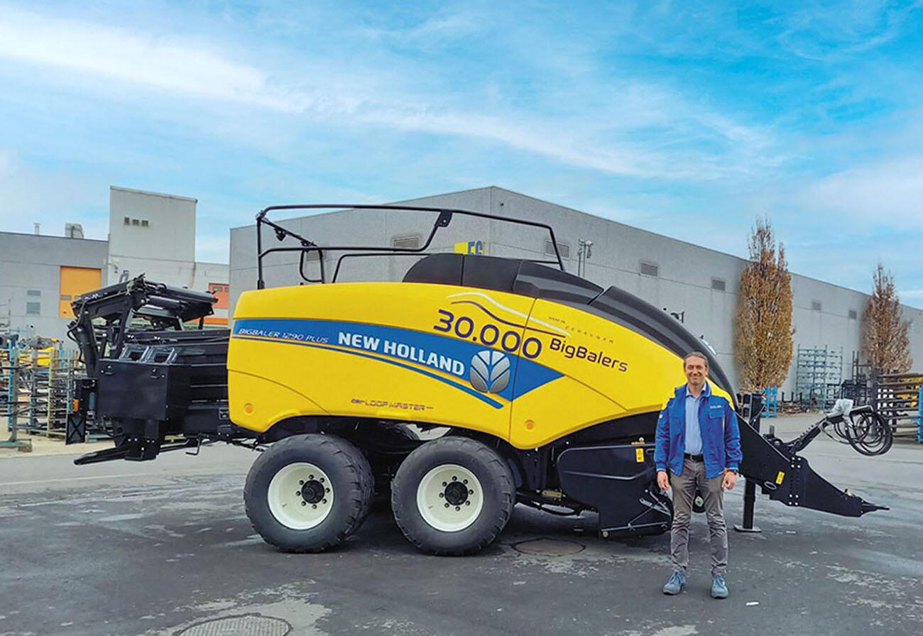 Завод New Holland Agriculture произвел 30.000 больших тюковых пресс-подборщиков Завод New Holland Agriculture произвел 30.000 больших тюковых пресс-подборщиков